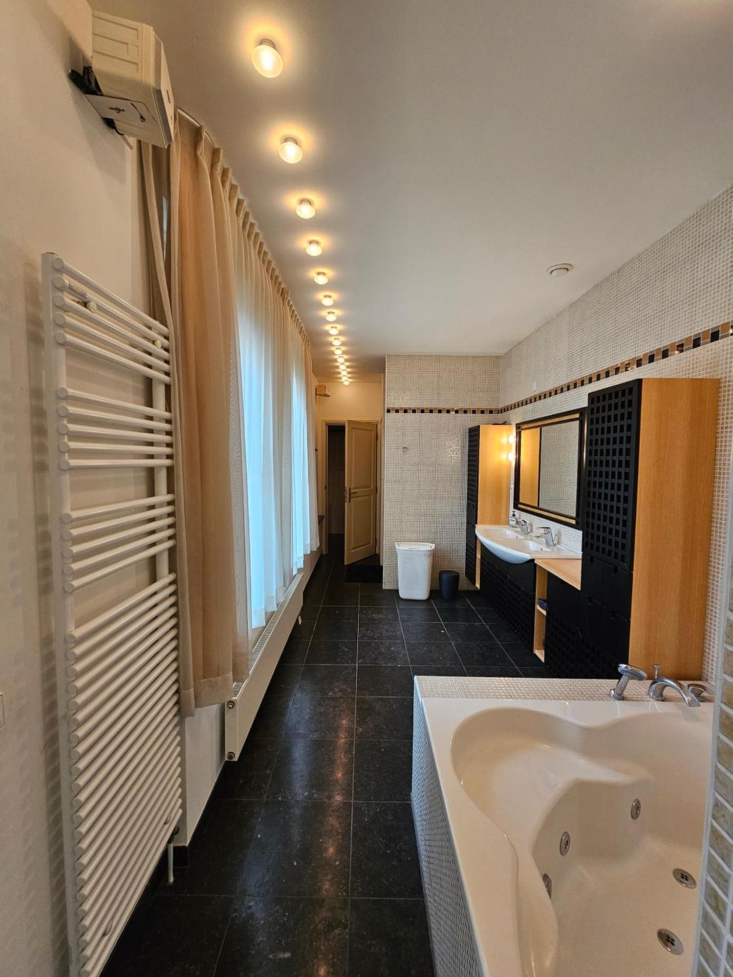 Guest Room อูเทรคต์ ภายนอก รูปภาพ